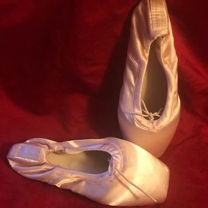 Pointe shoes